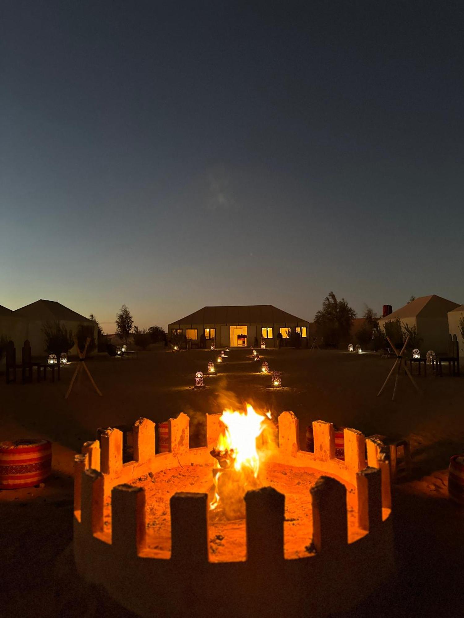 Hotel Beldi Camp à Merzouga Extérieur photo